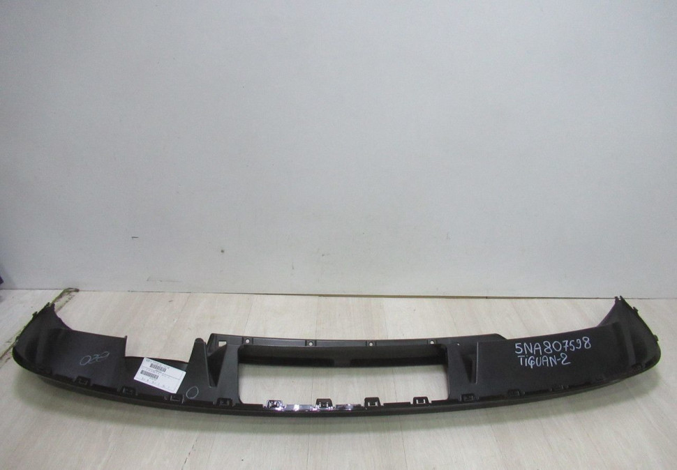 Спойлер заднего бампера Volkswagen Tiguan 2 R-line oem 5na807598 Спойлер заднего бампера Volkswagen Tiguan 2 R-line oem 5na807598