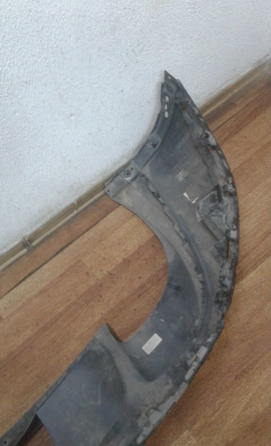 Бампер задний нижняя часть Volkswagen Touareg NF oem 7p6807568 (мал. трещ.) (скл-3)