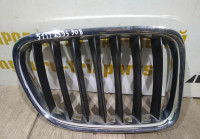 Решетка радиатора правая бу BMW X1 E84 OEM 51112993308