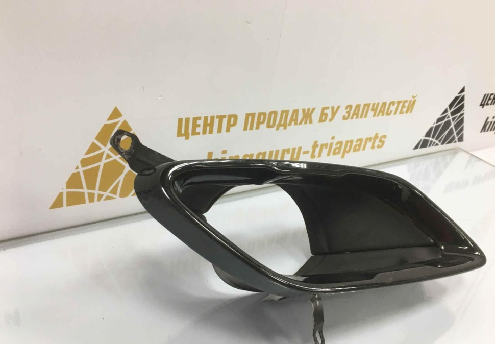 Насадка глушителя правая BMW 8 G14 M-Pack OEM 51128093898 Насадка глушителя правая BMW 8 G14 M-Pack OEM 51128093898