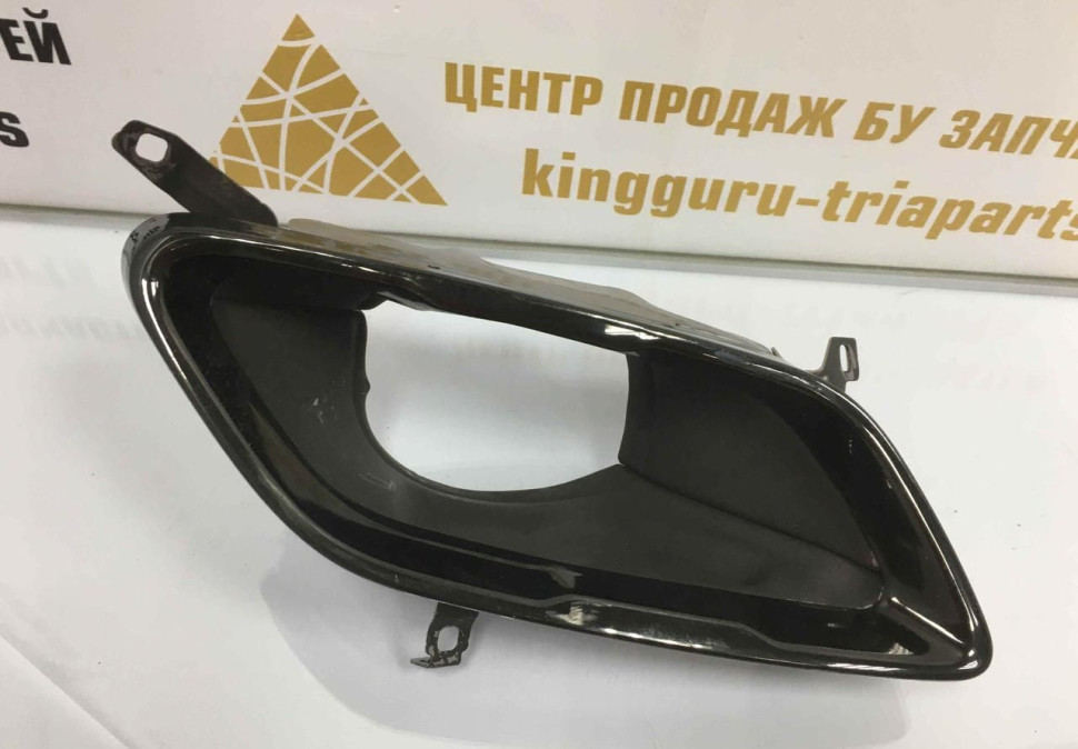 Насадка глушителя правая BMW 8 G14 M-Pack OEM 51128093898 Насадка глушителя правая BMW 8 G14 M-Pack OEM 51128093898
