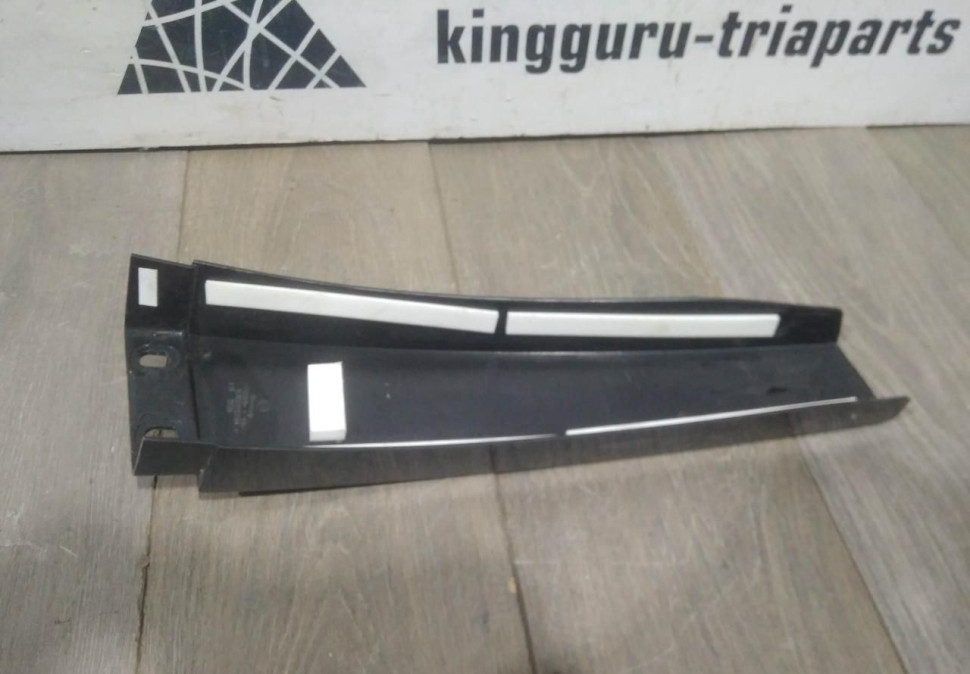 Накладка правой стойки бу Skoda Rapid OEM 5JA853290C