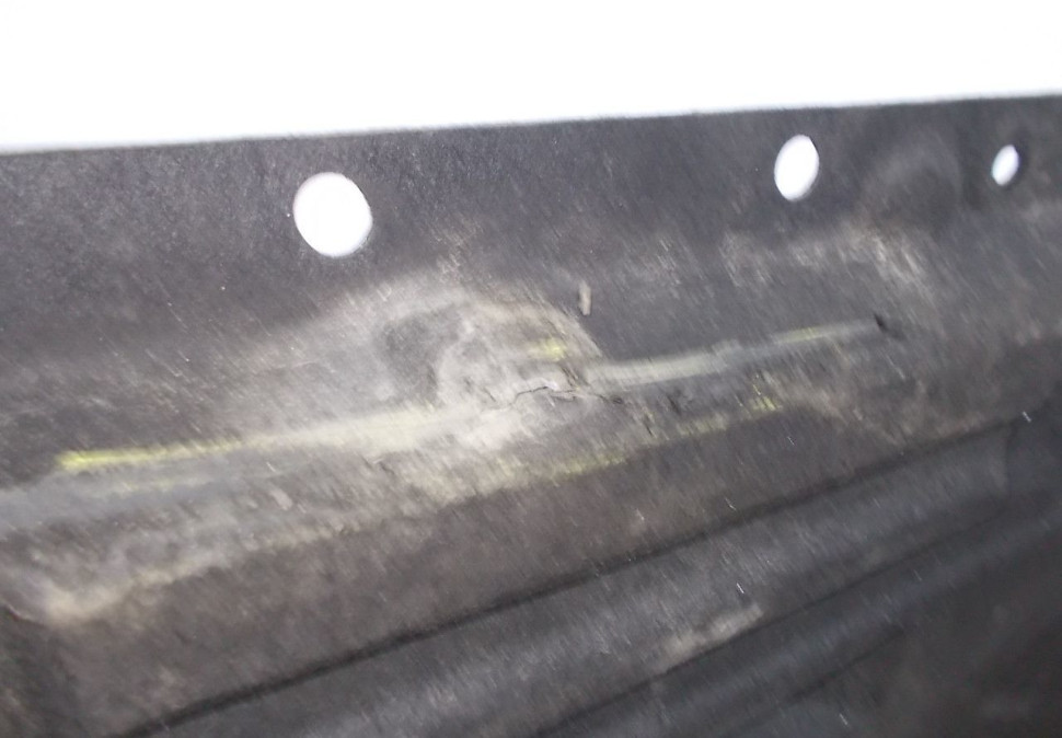 Защита топливного бака левая бу BMW X5 F15 OEM 51757325391 Защита топливного бака левая бу BMW X5 F15 OEM 51757325391