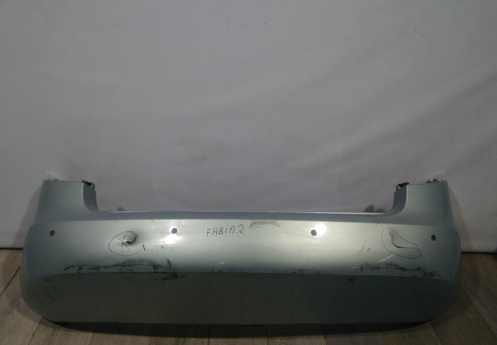 Бампер задний бу Skoda Fabia OEM 5J6807421H