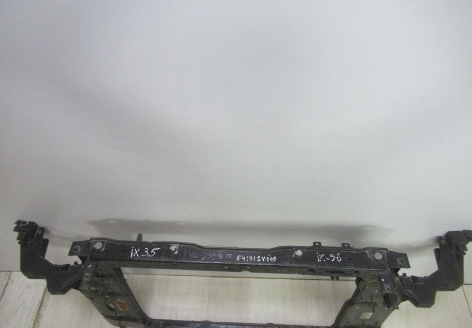 Панель передняя Hyundai Ix35 (10>) oem 641012Y000 Панель передняя Hyundai Ix35 (10>) oem 641012Y000