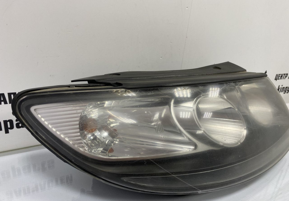 Фара правая Hyundai Santa Fe 2 рестайлинг 2009 OEM 921022B025