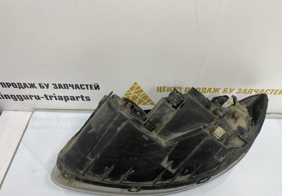 Фара правая Hyundai Santa Fe 2 рестайлинг 2009 OEM 921022B025