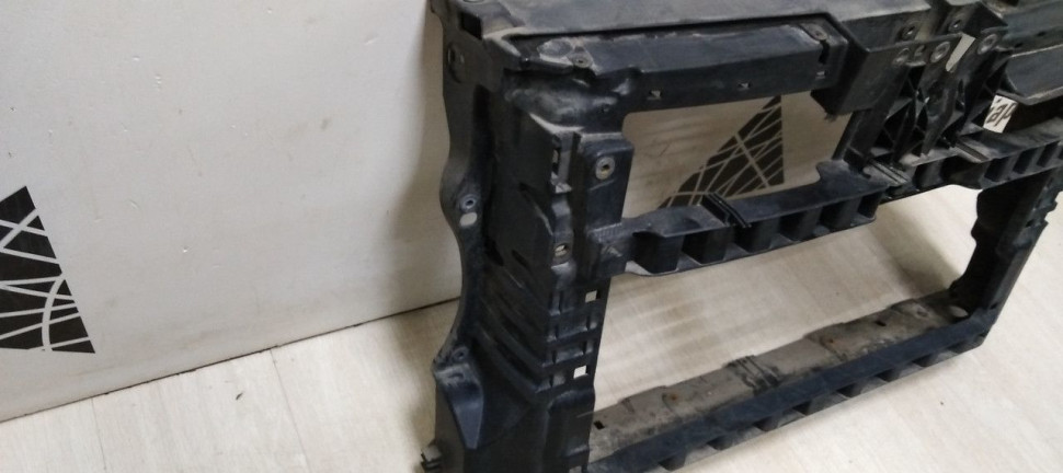Панель передняя Volkswagen Golf 6 (09-12) oem 5K0805594D Панель передняя Volkswagen Golf 6 (09-12) oem 5K0805594D