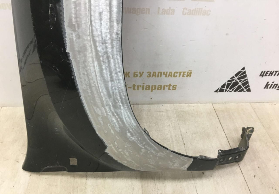 Крыло переднее правое Renault Duster 2010  OEM 631007297R