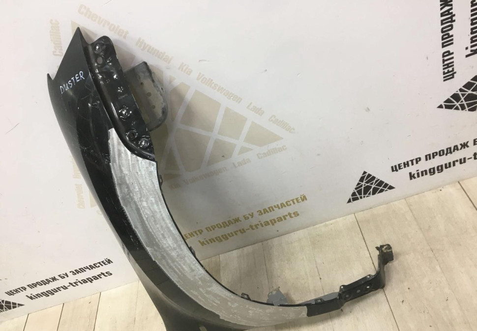 Крыло переднее правое Renault Duster 2010  OEM 631007297R