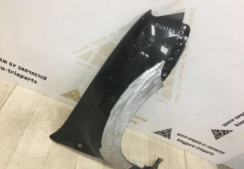 Крыло переднее правое Renault Duster 2010  OEM 631007297R