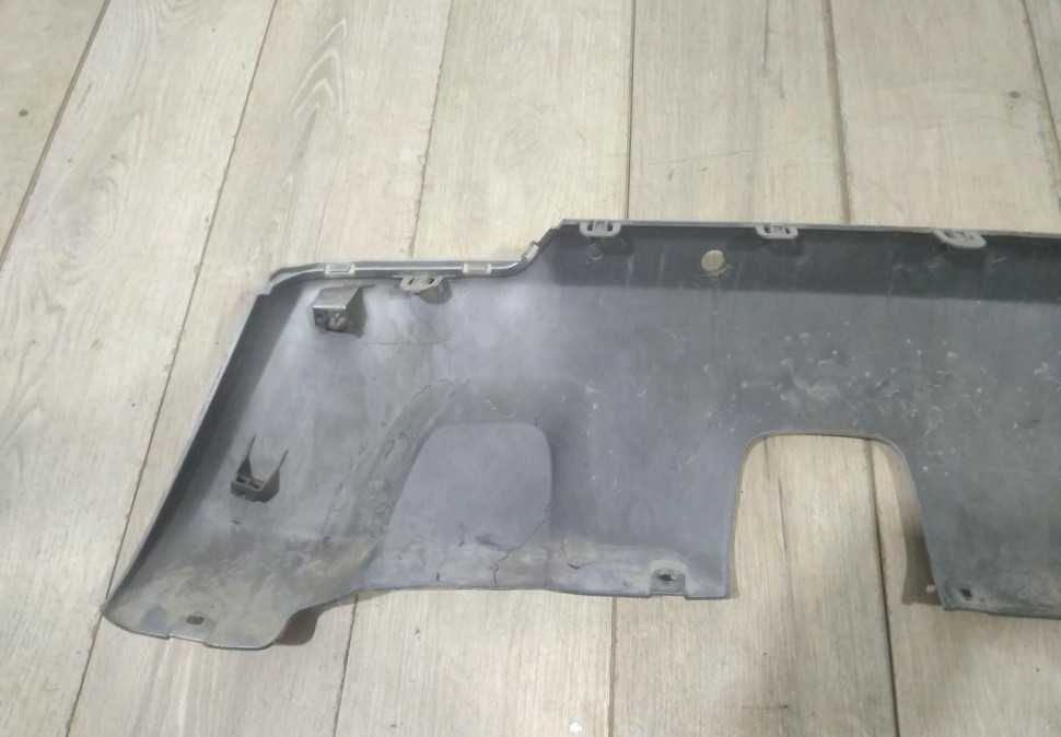 Накладка заднего бампера бу Renault Duster рестайлинг OEM 850708833R