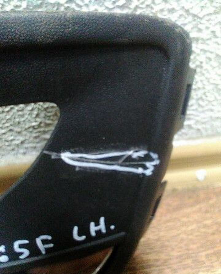 Решетка ПТФ левая Volkswagen Polo(15>) царапина oem  6ru853665f