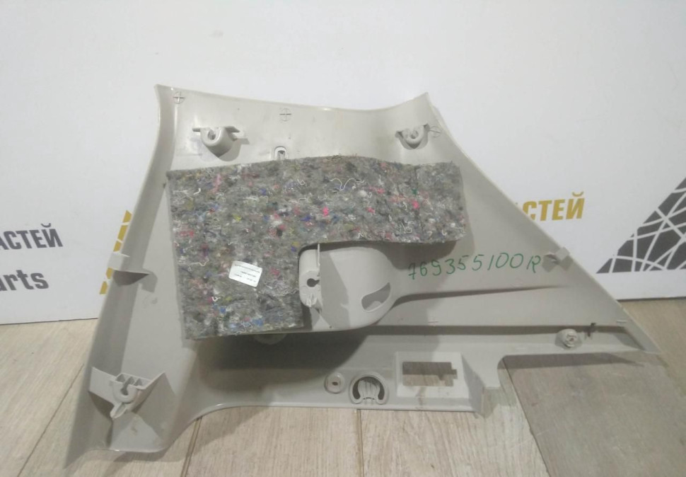 Обивка багажника левая верхняя бу Renault Sandero 2 OEM 768879272R Обивка багажника левая верхняя бу Renault Sandero 2 OEM 768879272R