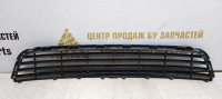 Решетка переднего бампера нижняя Volkswagen Golf 6 09-12 oem 5K0853677
