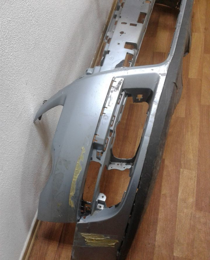 Бампер передний Volkswagen Passat B6 oem 3c0807217