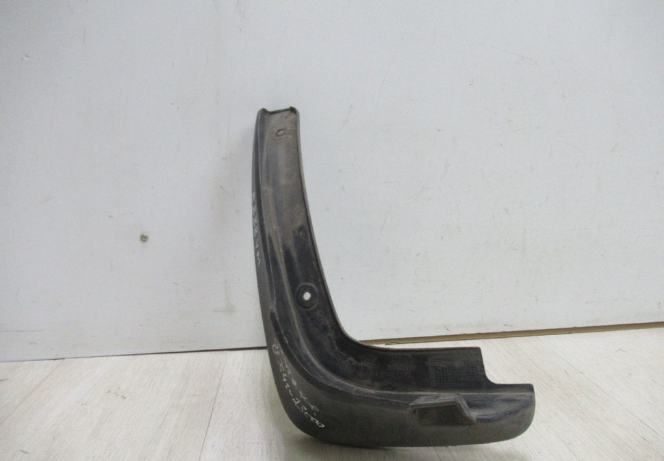 Брызговик задний левый Hyundai ix35 oem 868412s000