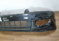 Бампер передний с решеткой Volkswagen Polo рестайл oem 6ru807221 (вмятина)