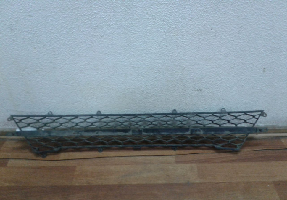 Решетка переднего бампера Lada Vesta oem 8450006674 (cлом 2 креп) (скл-3) Решетка переднего бампера Lada Vesta oem 8450006674 (cлом 2 креп) (скл-3)