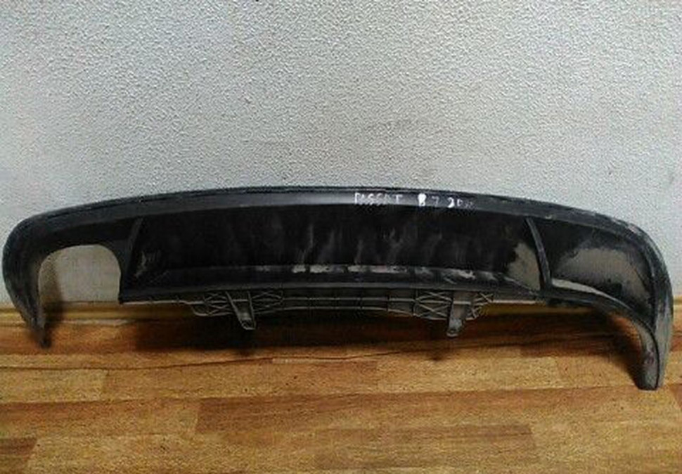 Спойлер заднего бампера Volkswagen Passat B7 oem 3ae807521a