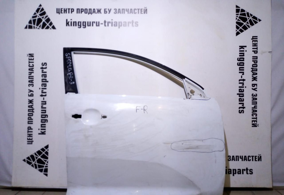 Дверь передняя правая Kia Sportage 3 oem 760043W000 (скл-3)