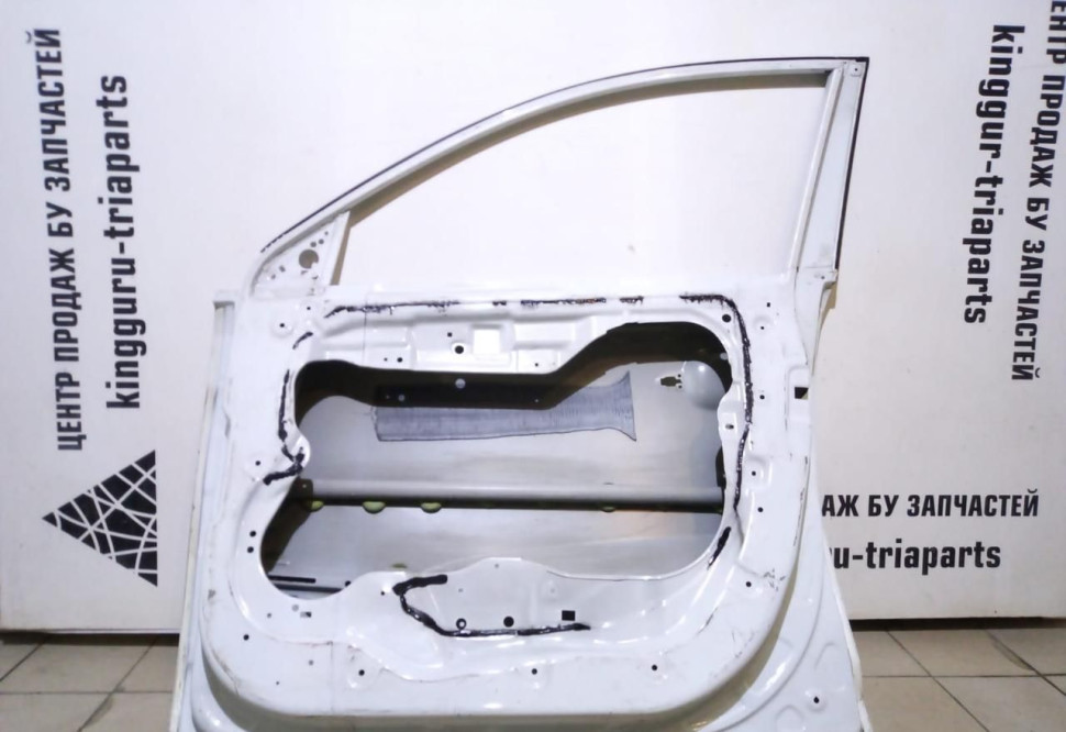 Дверь передняя правая Kia Sportage 3 oem 760043W000 (скл-3)