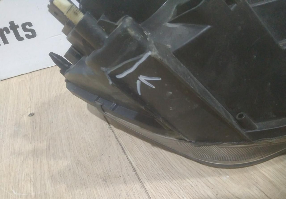 Фара левая бу Renault Duster рестайлинг OEM 260605020R