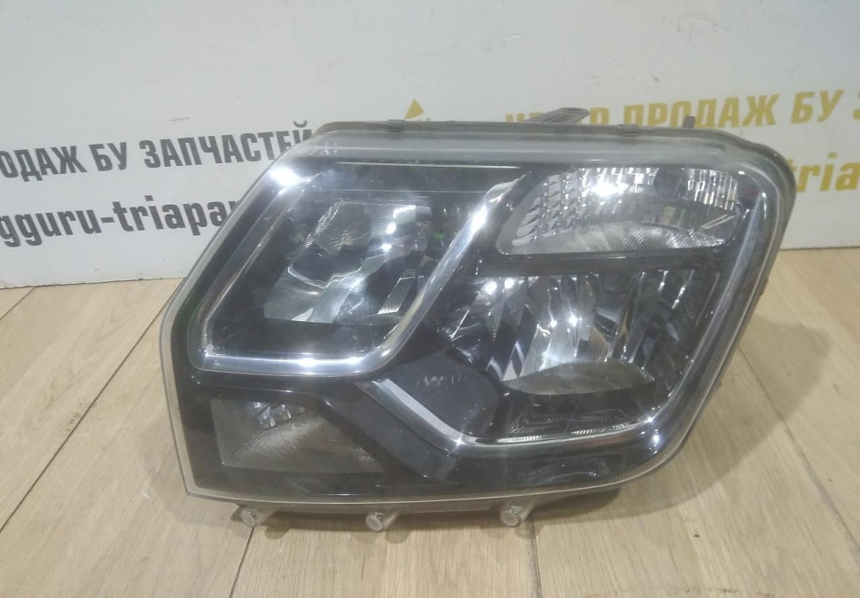 Фара левая бу Renault Duster рестайлинг OEM 260605020R