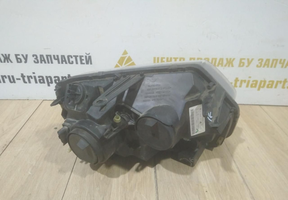 Фара левая бу Renault Duster рестайлинг OEM 260605020R