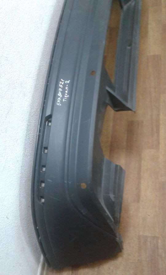 Бампер задний нижняя часть Volkswagen Tiguan 2 oem 5na807521 Бампер задний нижняя часть Volkswagen Tiguan 2 oem 5na807521
