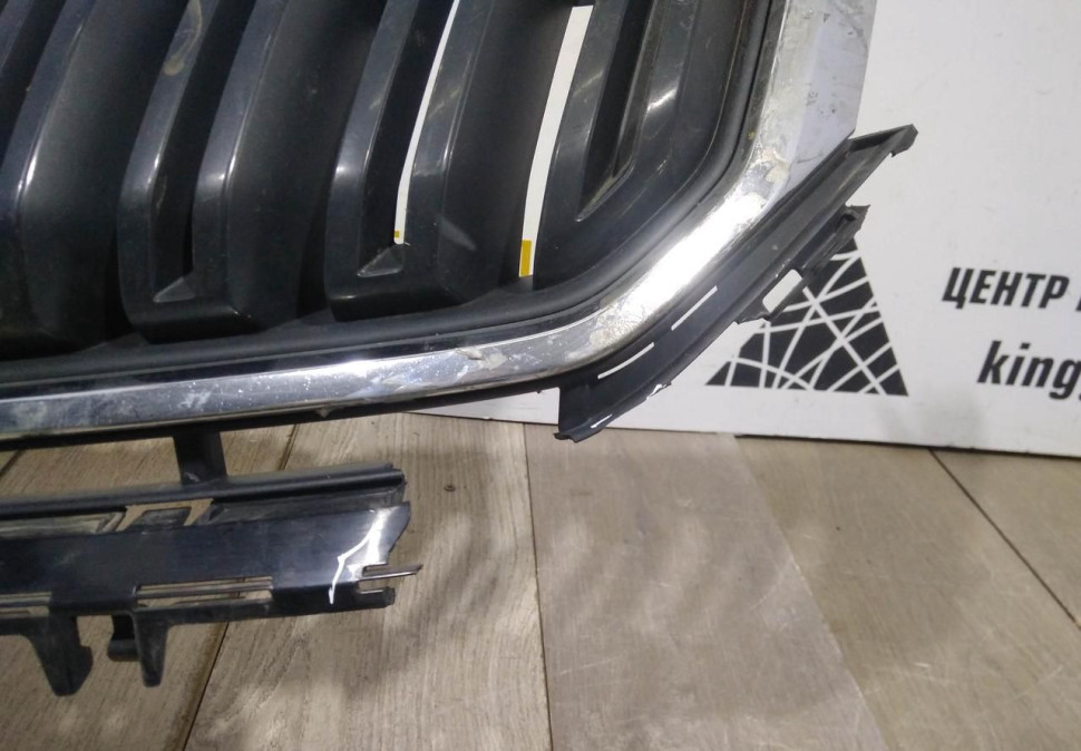 Решетка радиатора бу Skoda Kodiaq OEM 565853653A Решетка радиатора бу Skoda Kodiaq OEM 565853653A