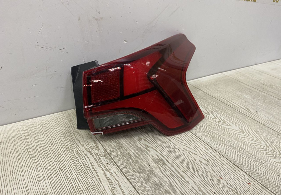 Фонарь правый внешний Hyundai Santa Fe 4 LED 2020 oem 92402S1620 Фонарь правый внешний Hyundai Santa Fe 4 LED 2020 oem 92402S1620
