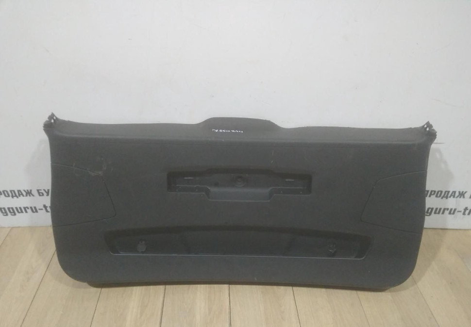 Обивка крышки багажника нижняя бу BMW X1 F48 OEM 51497350844