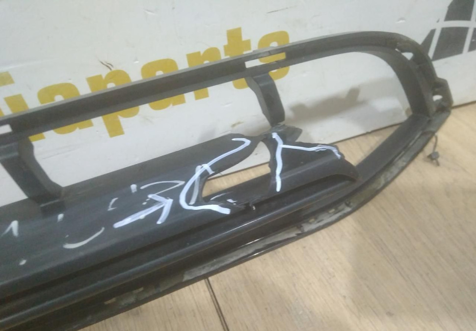 Решетка переднего бампера бу BMW X3 G01 OEM 51117399898