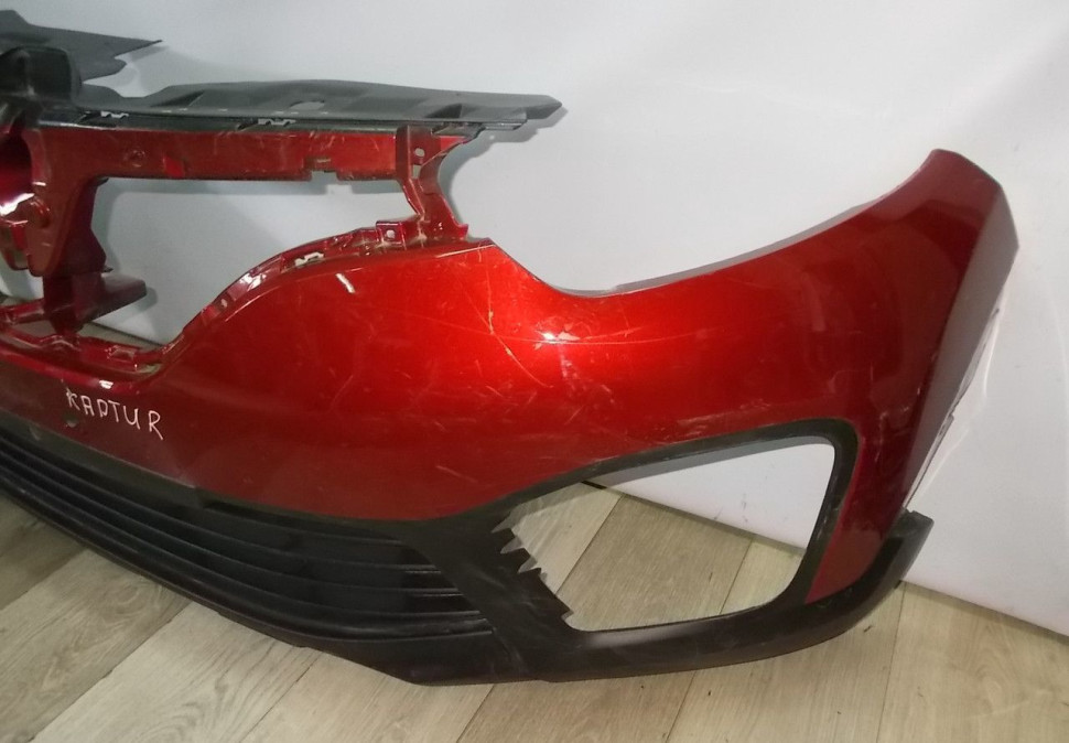 Бампер передний бу Renault Kaptur OEM 620222180R