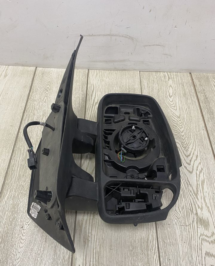 Корпус зеркала правый Renault Master OEM 963010146R