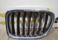 Решетка радиатора левая бу BMW X1 E84 OEM 51112993307