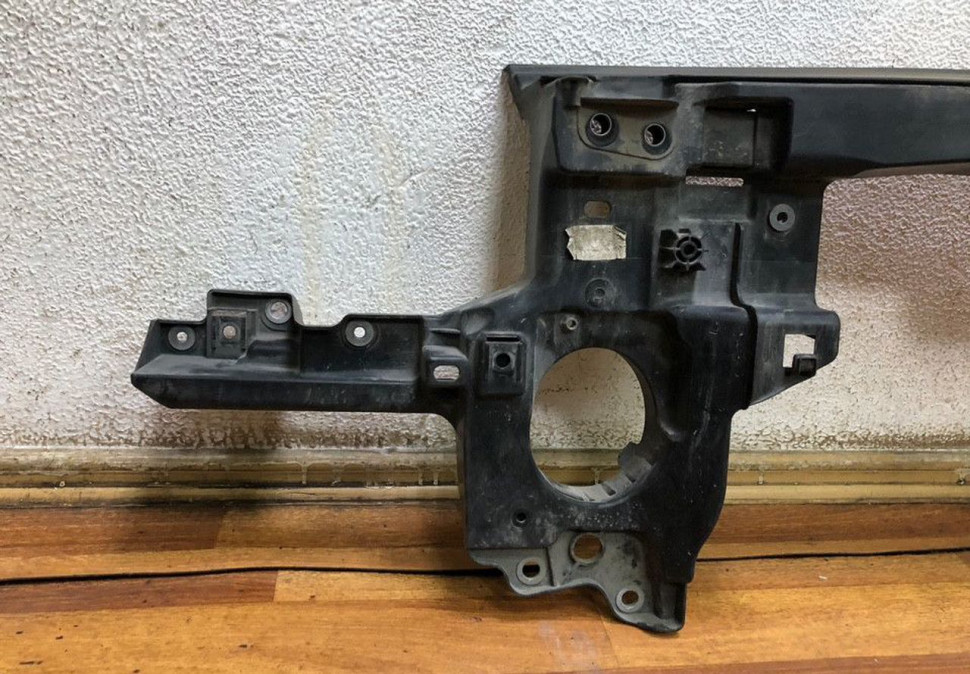 Панель передняя Volkswagen Touareg NF oem 7P6805594 (слом.часть) Панель передняя Volkswagen Touareg NF oem 7P6805594 (слом.часть)