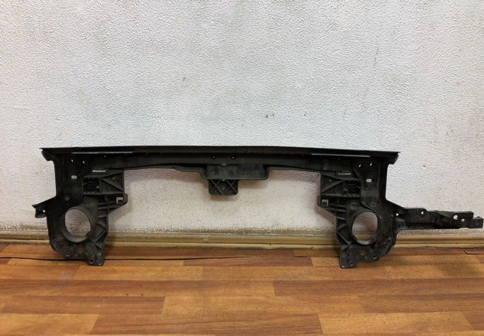 Панель передняя Volkswagen Touareg NF oem 7P6805594 (слом.часть) Панель передняя Volkswagen Touareg NF oem 7P6805594 (слом.часть)