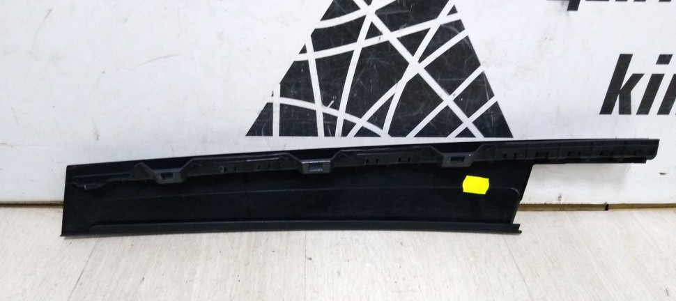 Молдинг рамки двери передний левый Volkswagen Tiguan 2 (16-20) oem 5na837901 Молдинг рамки двери передний левый Volkswagen Tiguan 2 (16-20) oem 5na837901