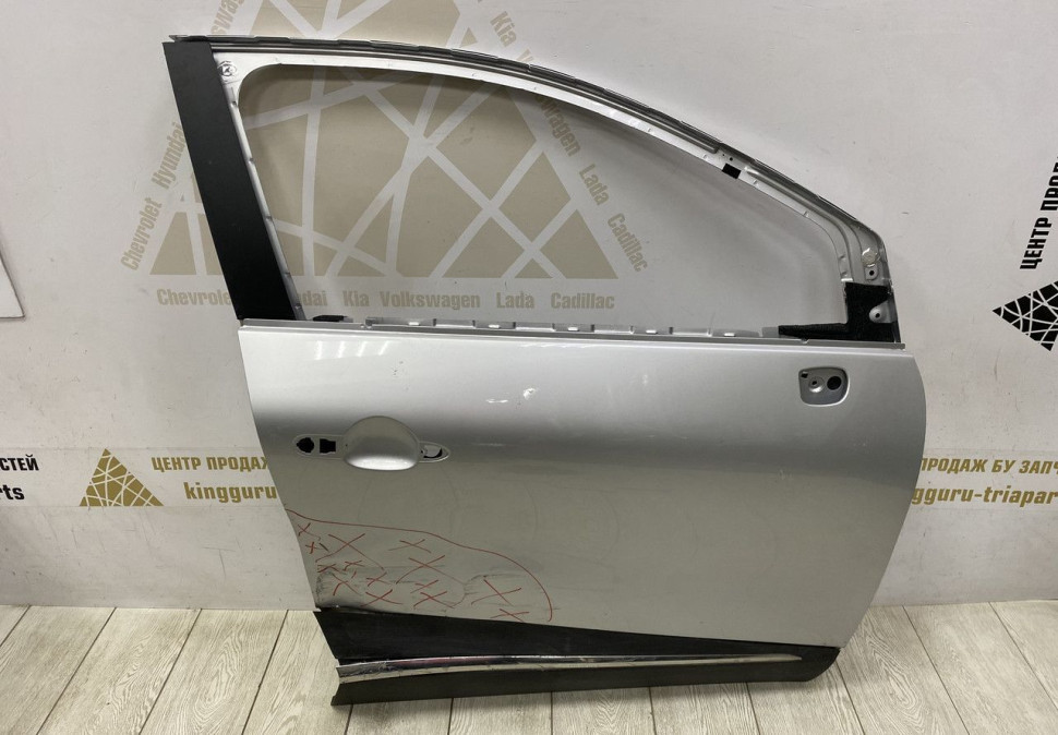 Дверь передняя правая Renault Kaptur OEM 801001400R