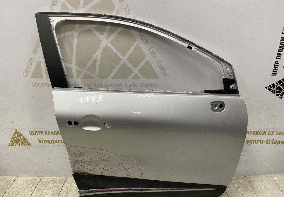 Дверь передняя правая Renault Kaptur OEM 801001400R