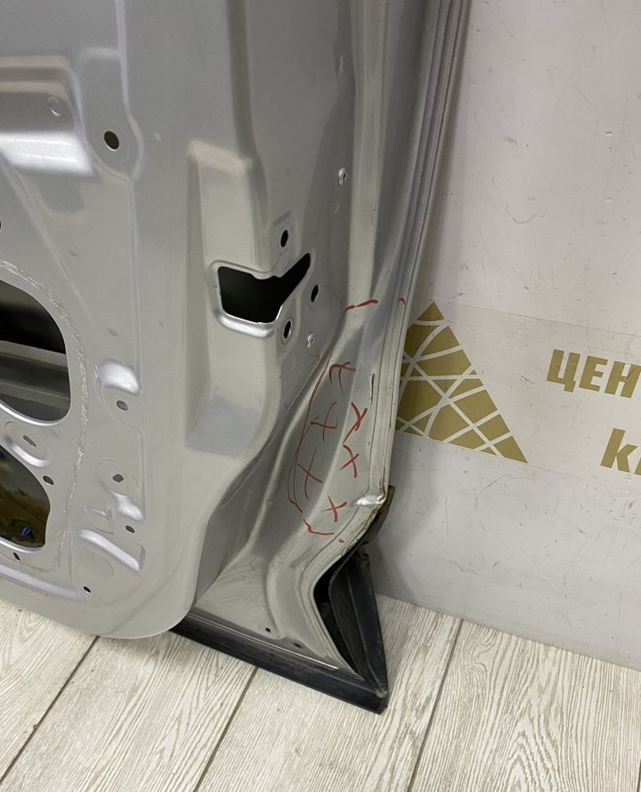 Дверь передняя правая Renault Kaptur OEM 801001400R
