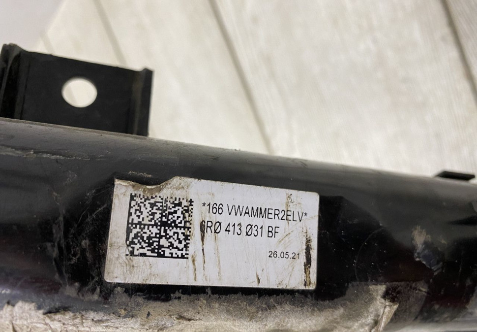 Амортизатор передний Skoda Rapid OEM 6R0413031BF Амортизатор передний Skoda Rapid OEM 6R0413031BF