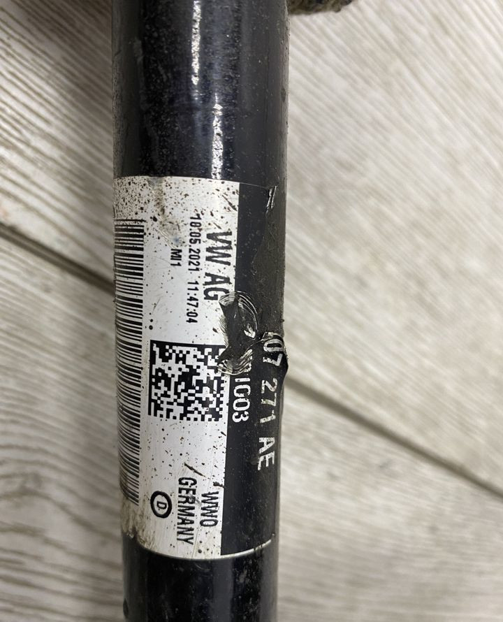 Амортизатор передний Skoda Rapid OEM 6R0413031BF Амортизатор передний Skoda Rapid OEM 6R0413031BF