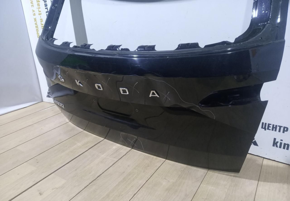 Крышка багажника Skoda Karoq OEM 57A827159 Крышка багажника Skoda Karoq OEM 57A827159