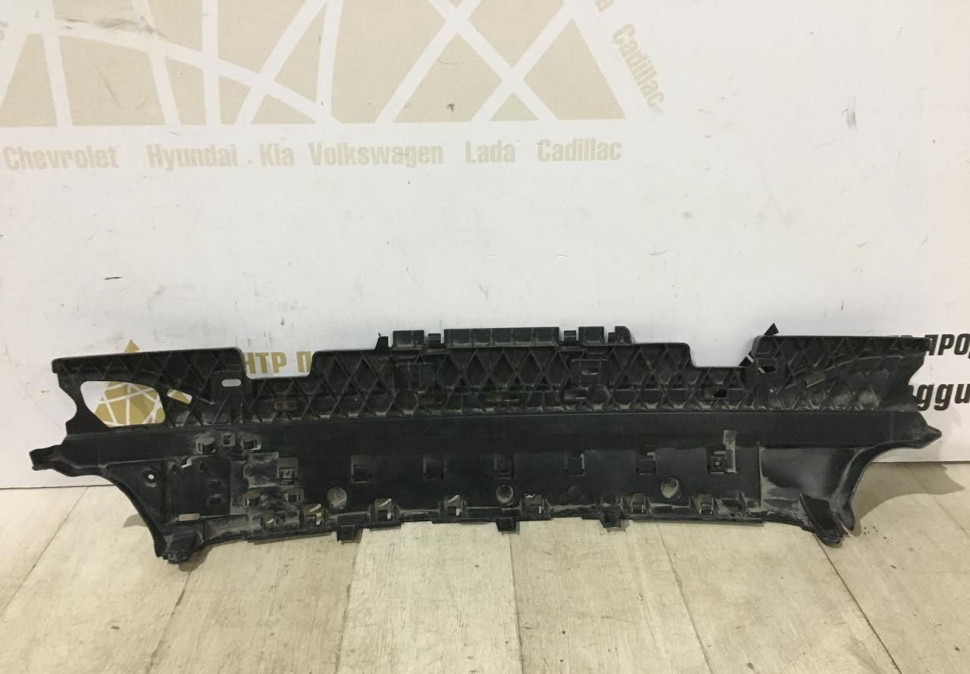 Кронштейн заднего бампера нижний BMW 5 G30 M-Pack OEM 51128064714