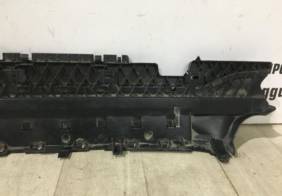 Кронштейн заднего бампера нижний BMW 5 G30 M-Pack OEM 51128064714
