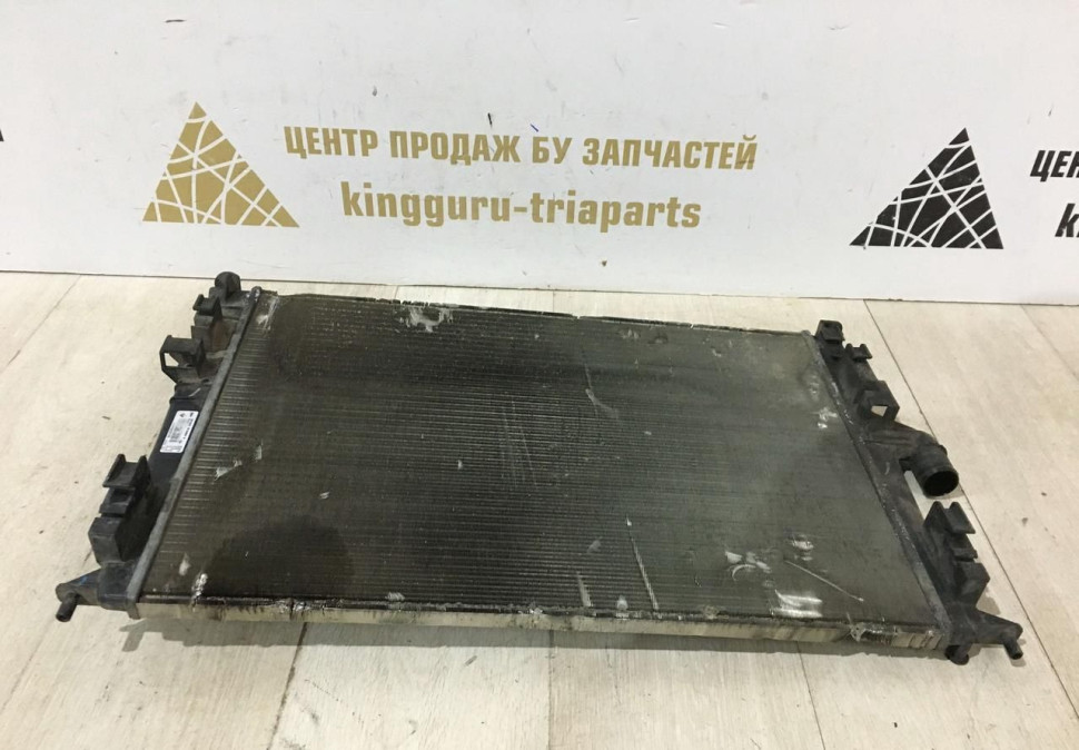 Радиатор охлаждения Renault Logan 1 OEM 214102917R Радиатор охлаждения Renault Logan 1 OEM 214102917R
