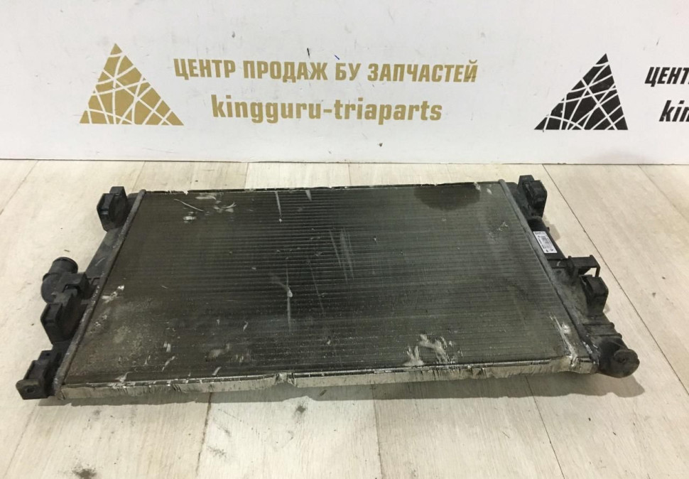 Радиатор охлаждения Renault Logan 1 OEM 214102917R Радиатор охлаждения Renault Logan 1 OEM 214102917R